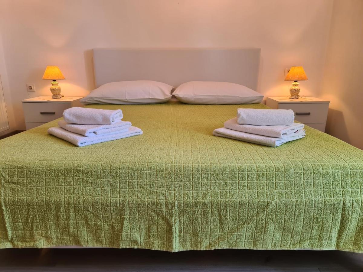 Apartment Cutul Salatić Buitenkant foto