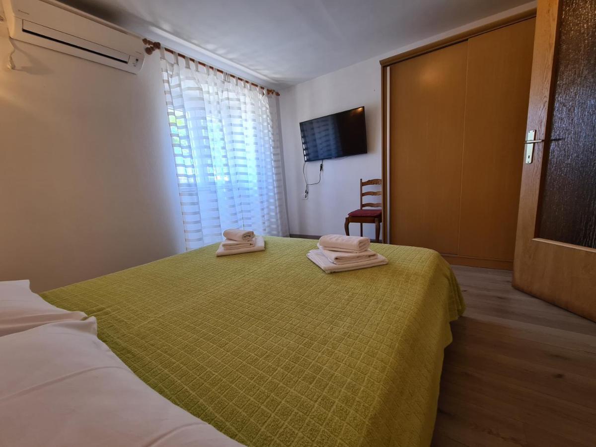 Apartment Cutul Salatić Buitenkant foto